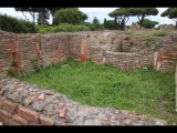 07511 ostia - regio iv - insula iii - domus dei pesci (iv,iii,3) - (via della caupona) - raum (c) - wandheizung - tubuli - bli ri norden.jpg